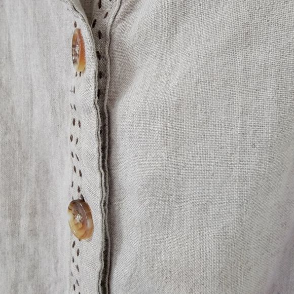 E-col-o-gie 100% Linen Button Down Top - Picture 5 of 15